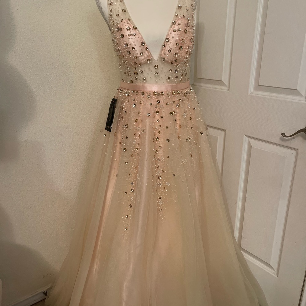 Beautiful beautiful party dress